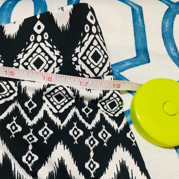 Black and White Maxi Skirt Size 1X - Picture 4 of 5